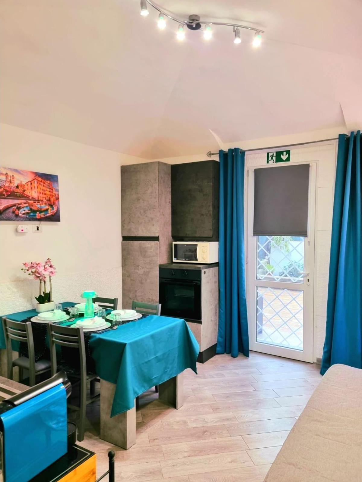 Cmhouselove Roma Alessandrino Vicino Metro C Exteriör bild